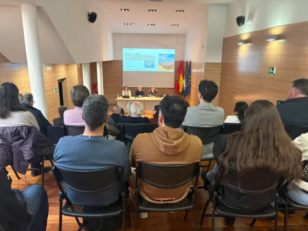 Presentacion-Informe-GEM-Granada-2024-2025